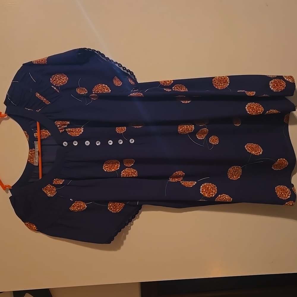 Pretty Navy Blue with Orange Flowers blouse by Daniel rainn in size 1x